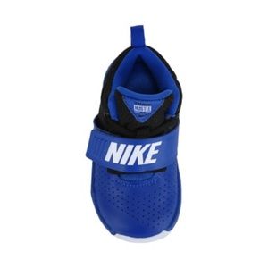 nike team hustle d8 size 7